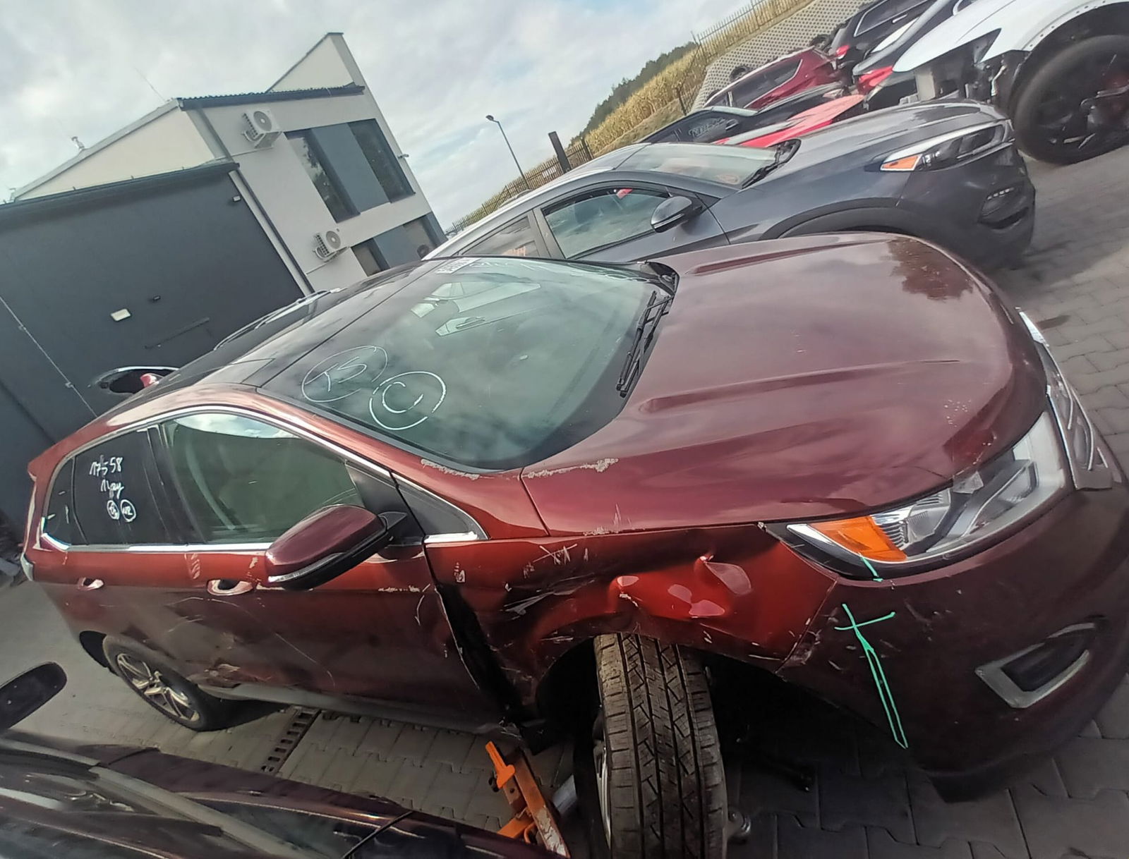 Ford Edge przed naprawą