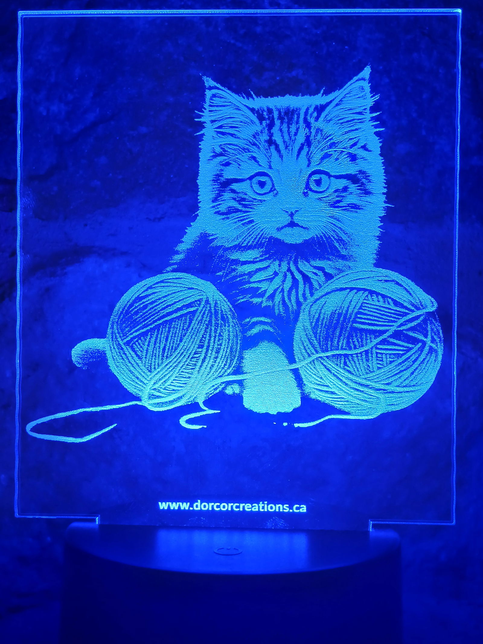 Visit page /acrylic-led-lights-kitten