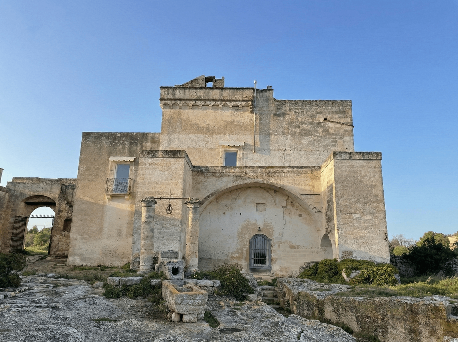 Visit page /en-la-torre-1