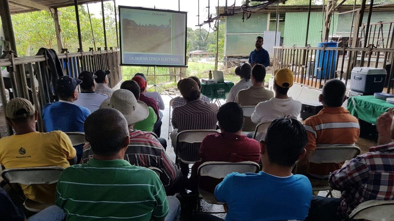 Curso y entrenamiento en manejo de cercas eléctricas para ganadería en Centroamérica